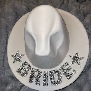 Wide brim ‘Bride’ hat